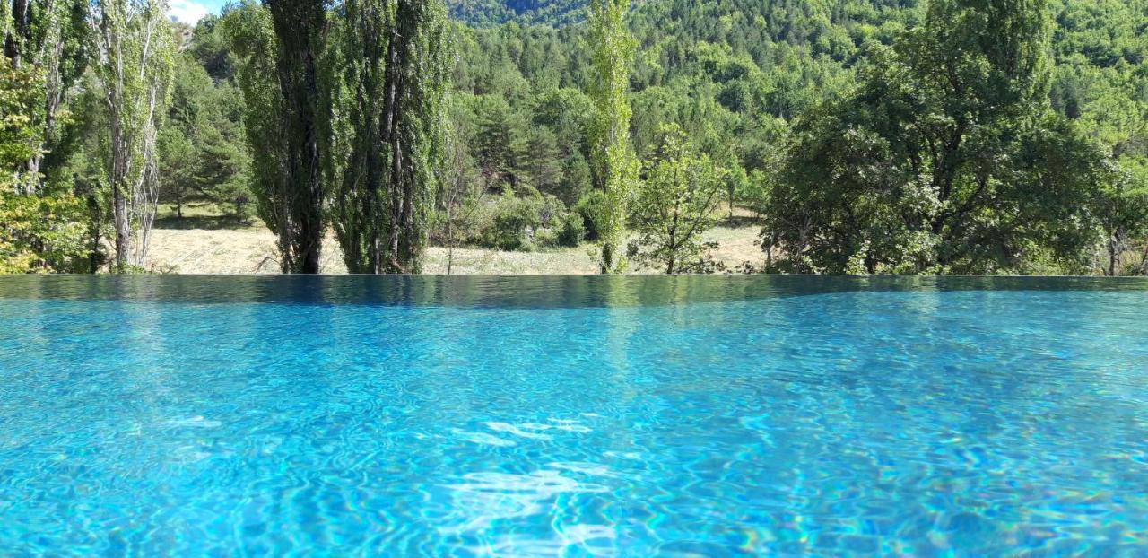 Gites Les Costoliers Chateauneuf-Miravail Екстер'єр фото