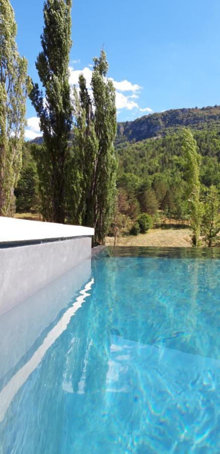 Gites Les Costoliers Chateauneuf-Miravail Екстер'єр фото