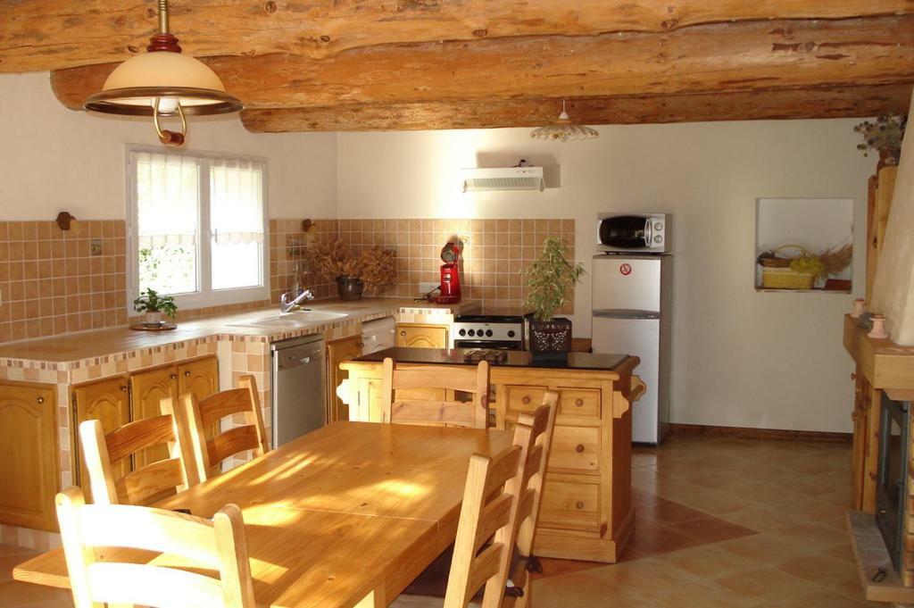Gites Les Costoliers Chateauneuf-Miravail Екстер'єр фото