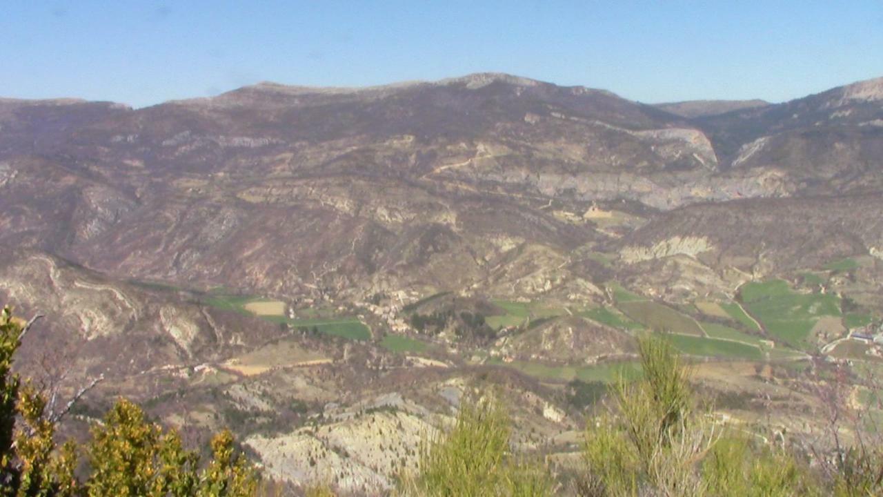 Gites Les Costoliers Chateauneuf-Miravail Екстер'єр фото
