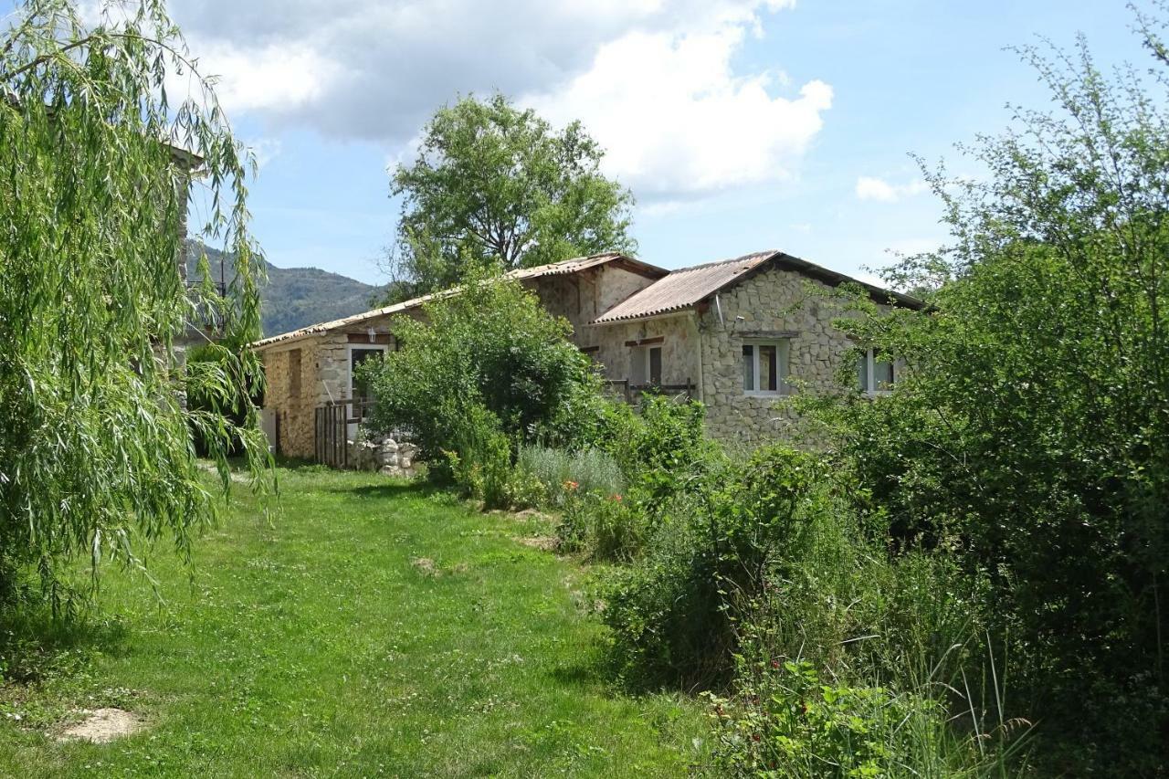 Gites Les Costoliers Chateauneuf-Miravail Екстер'єр фото